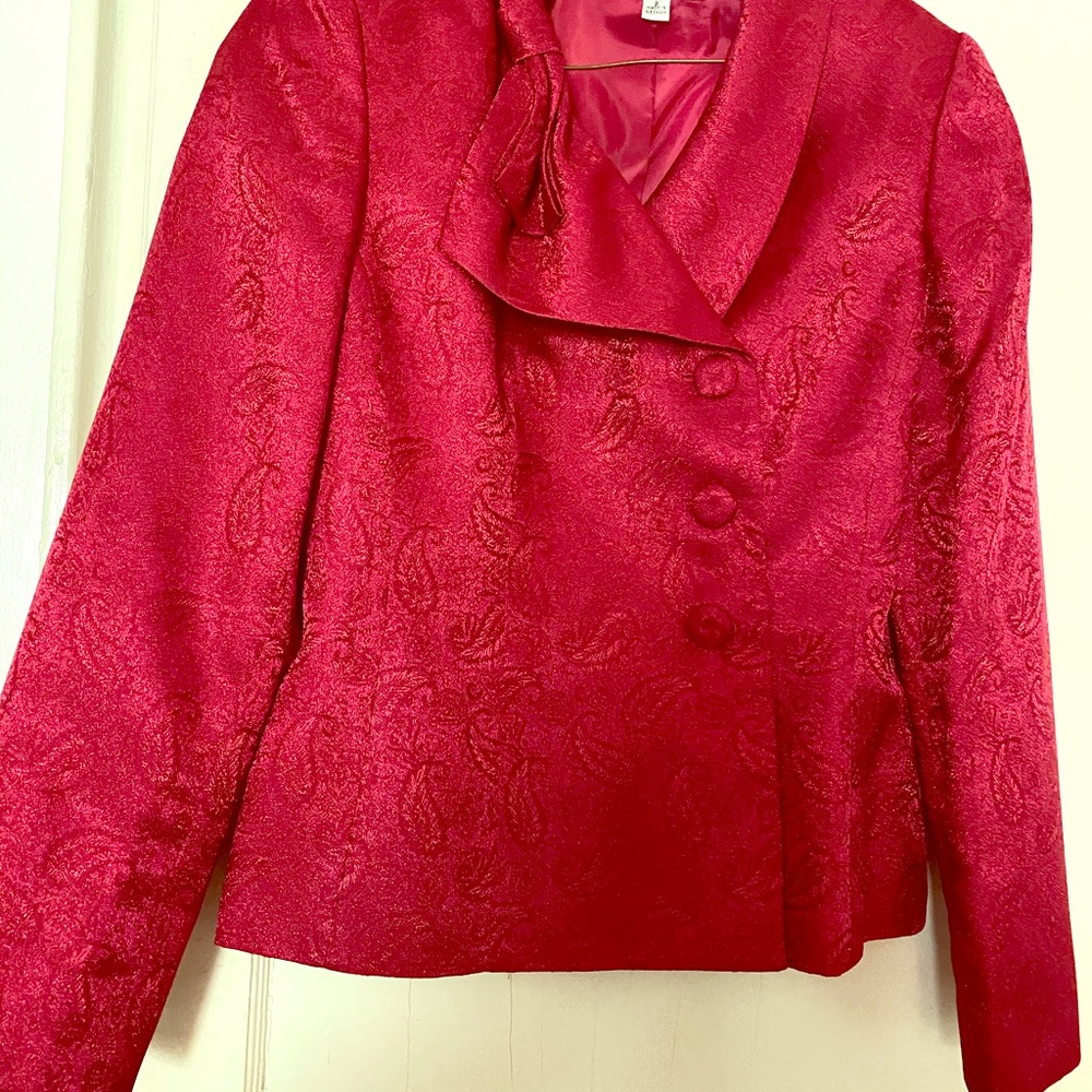 Boutique: two-piece suit